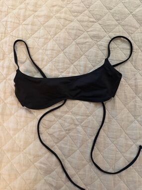 Skims Women's Black Bralette Bikini Top - Classic Minimal Design